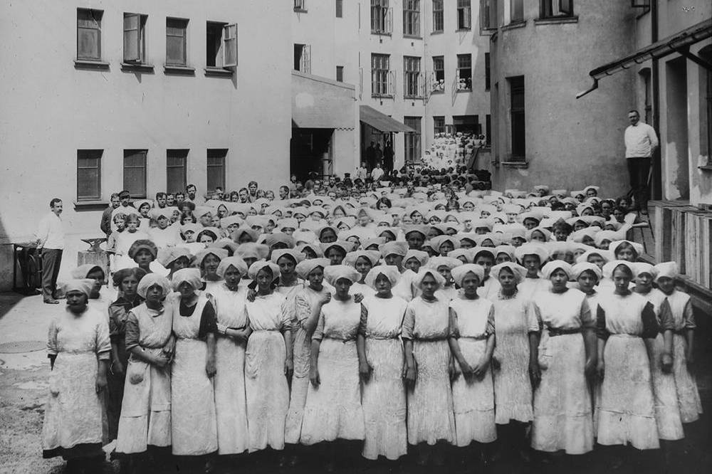 Aba4ffc956debe7ddf5dda0200c4e4213ee72cd5